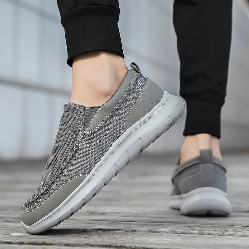 Ademende, sklisikre loafers med lav vekt