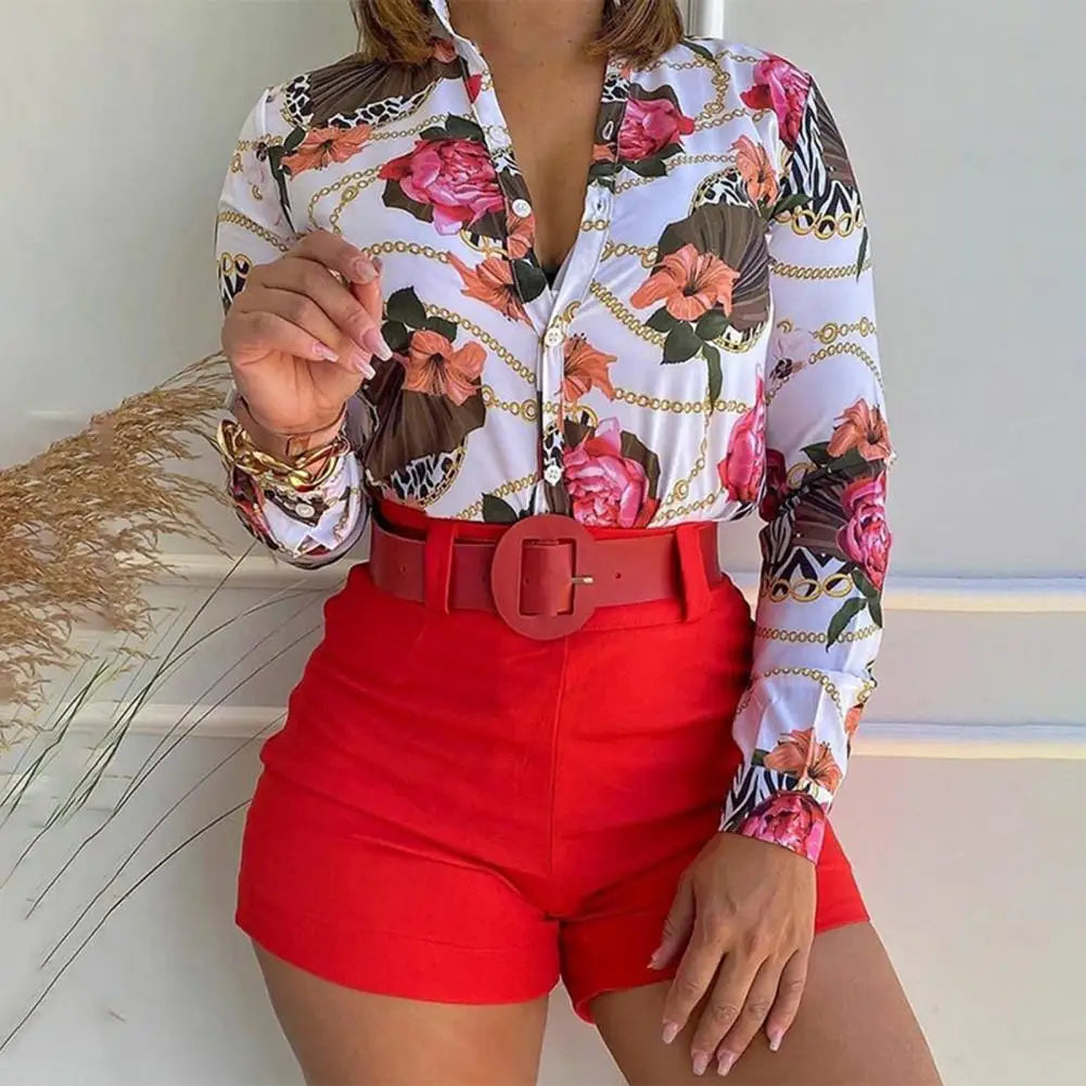 Blomstret bluse