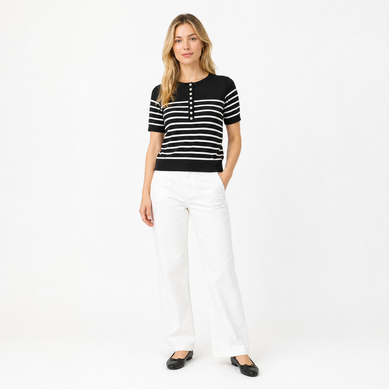 Stripet Bomulls T-skjorte til Dame – 100% Bomull & Løs Sommerstil – Svart