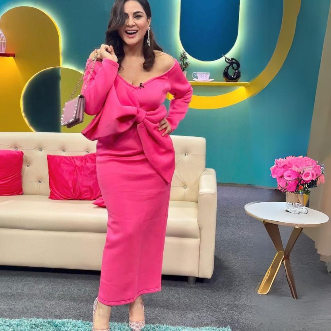 Elegant midikjole med off-the-shoulder-snitt