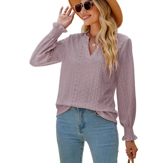 Elegant skjorte med V-hals for kvinner