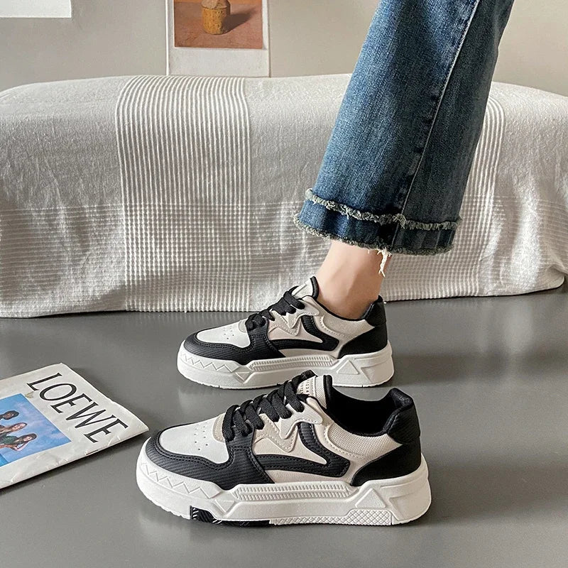 Joggesko for kvinner med forhøyet såle