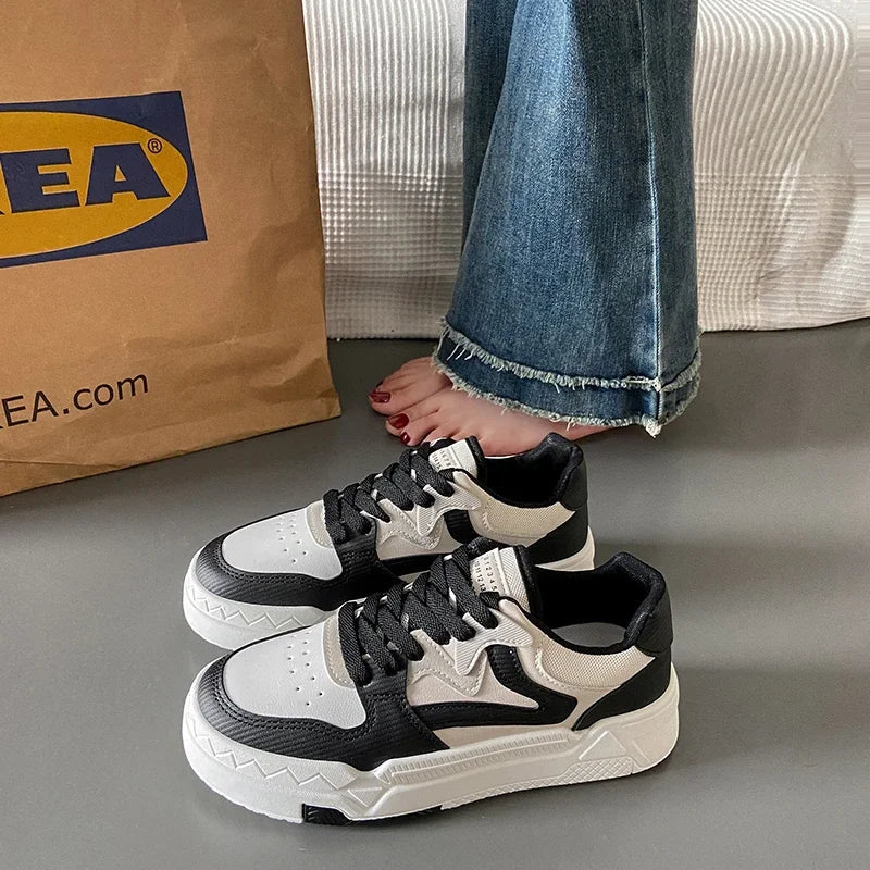 Joggesko for kvinner med forhøyet såle