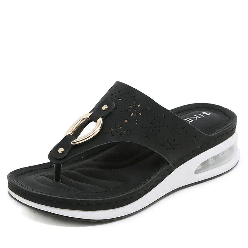 Komfortable flip-flops med kilehæl og luftpute