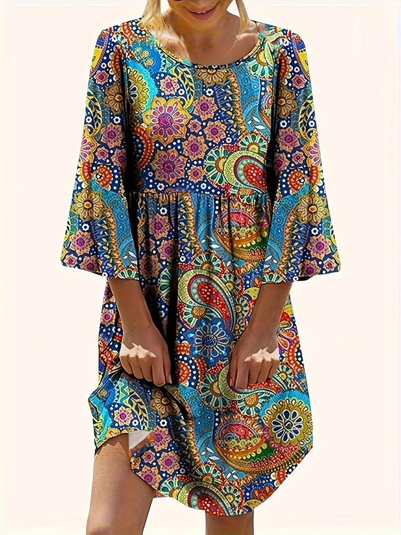 Sexy paisleykjole med rund utringning