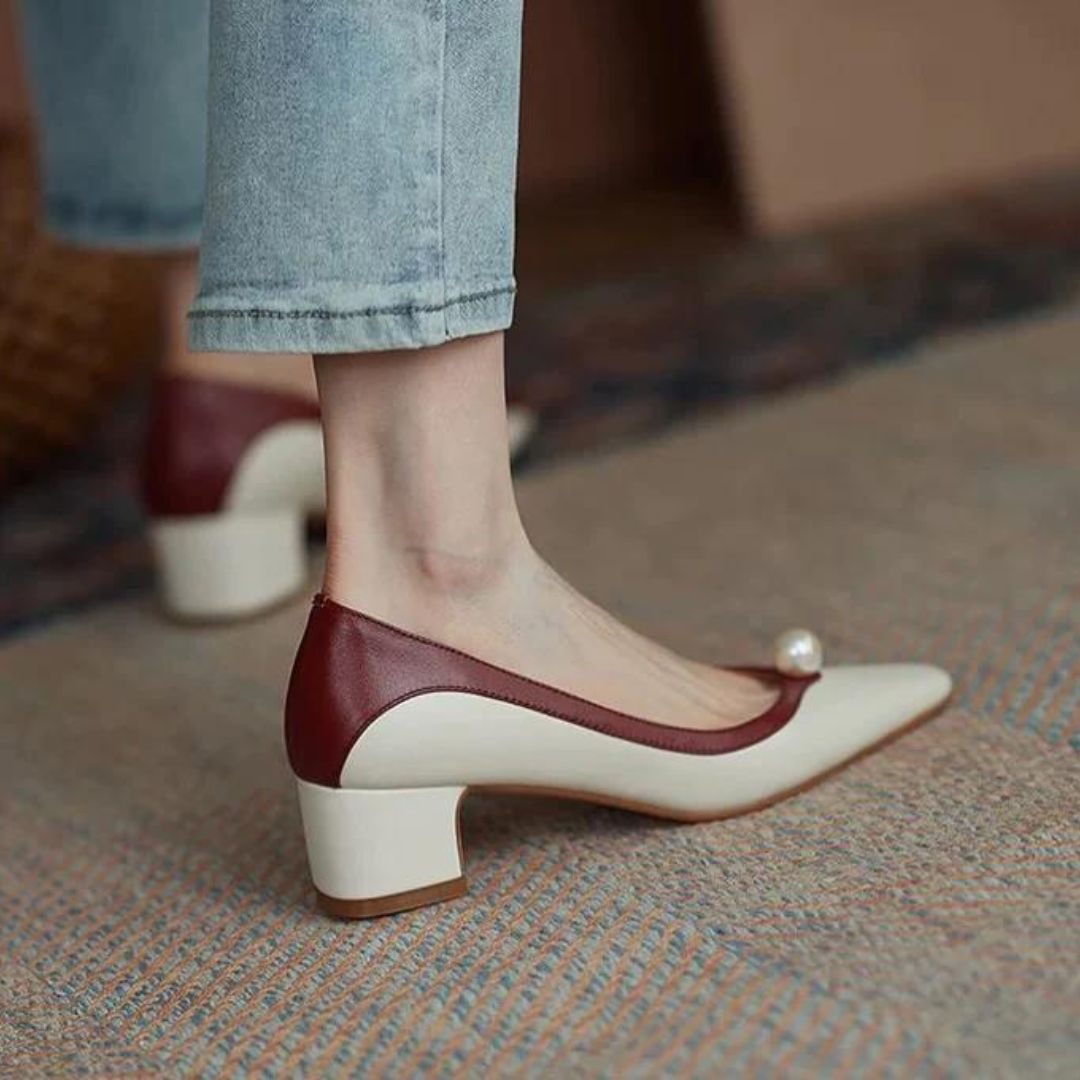 Elegante pumps med perleutsmykning