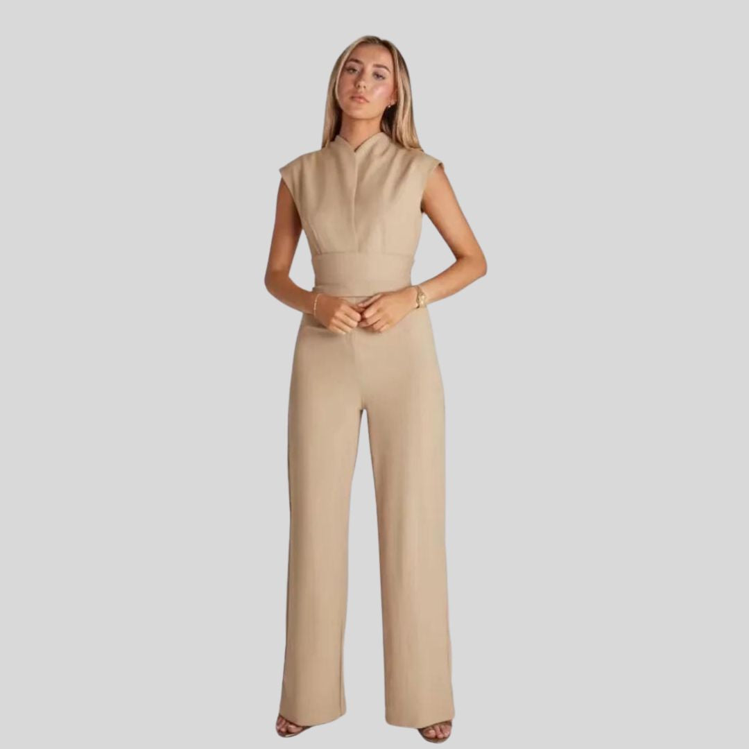 Elegant ermeløs jumpsuit med stramming i midjen