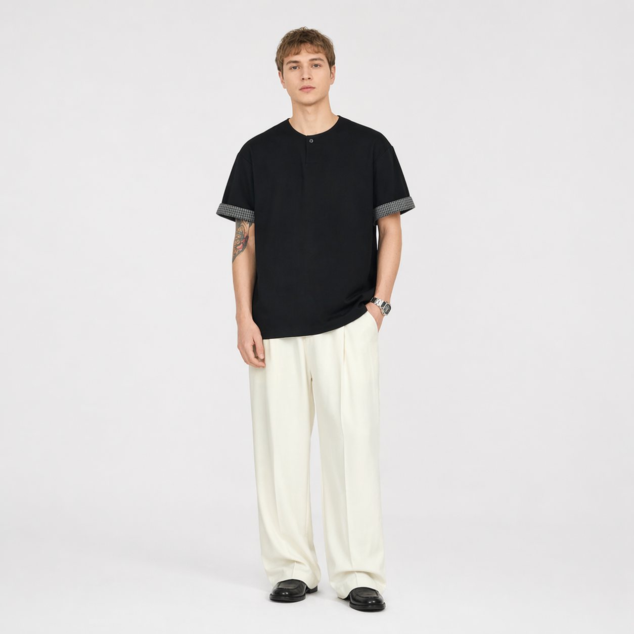 Kraftig Henley T-skjorte til Herre – 260g med Rutete Detaljer & Løs Passform