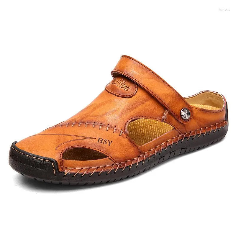Håndlagde loafers i skinn med syningsdetaljer