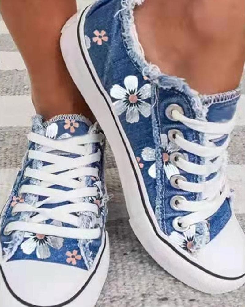 Joggesko i denim med blomster