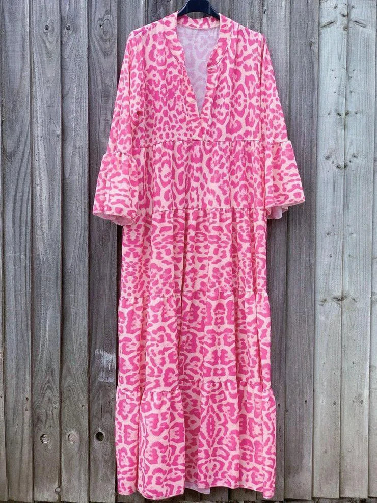 Stilig sommerkjole med leopardmønster