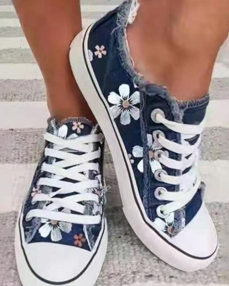 Joggesko i denim med blomster