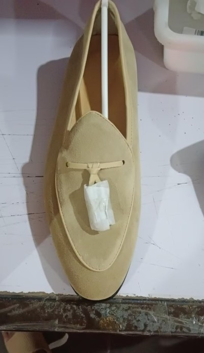 Fasjonable loafers i semsket skinn