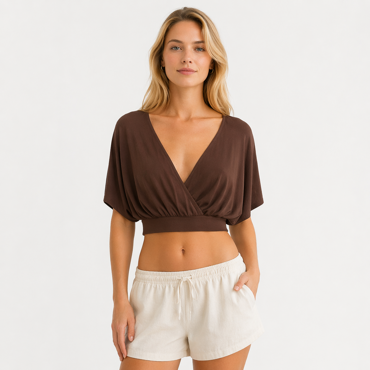 Crop Topp med Dyp V-hals – Kryssdetaljer & Batwing-ermer