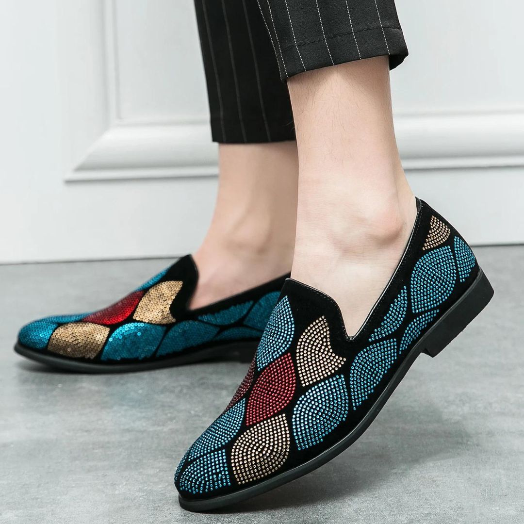Moderne tøfler med geometrisk mønster
