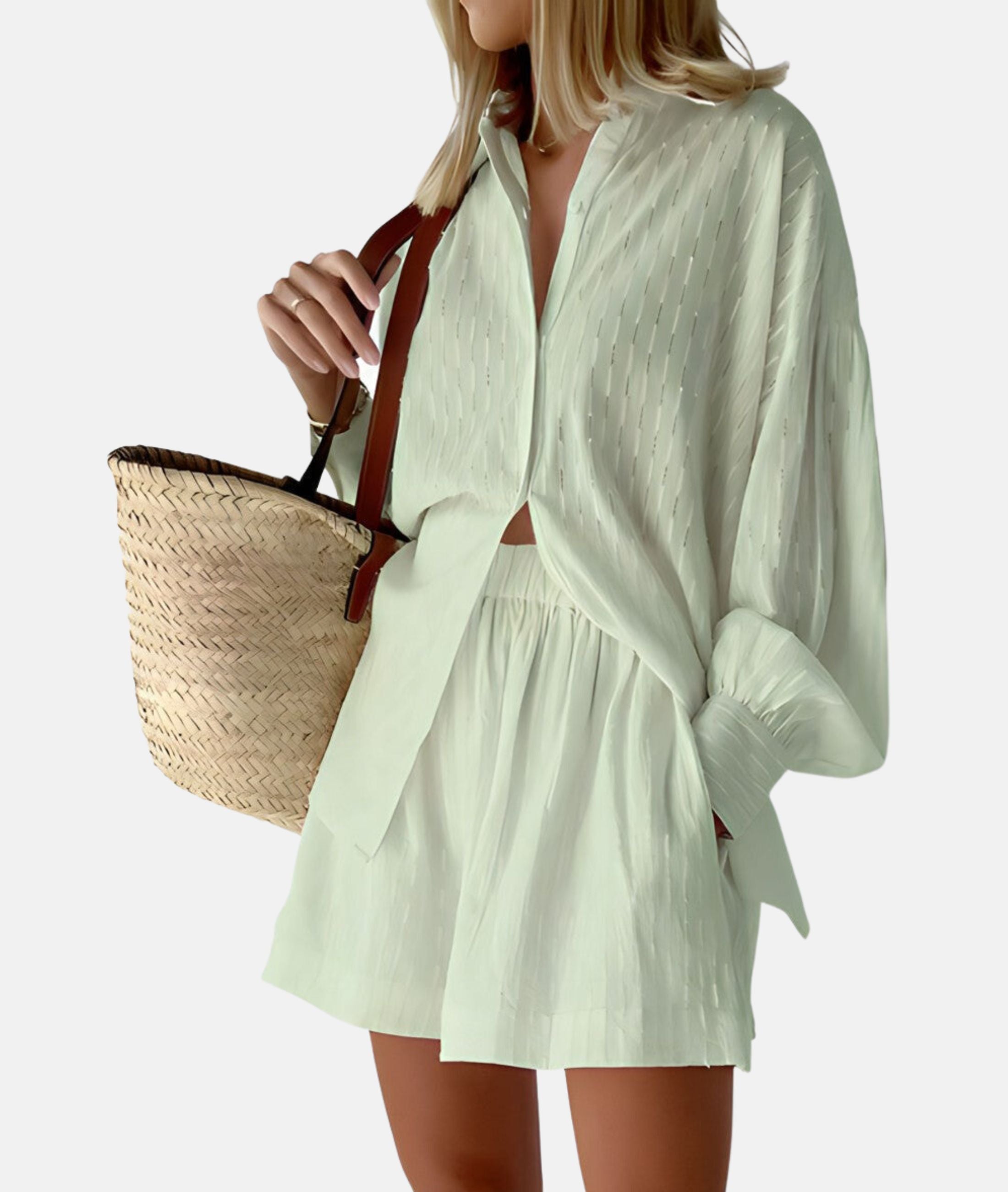 Elegant sett med skjorte og shorts i stoff