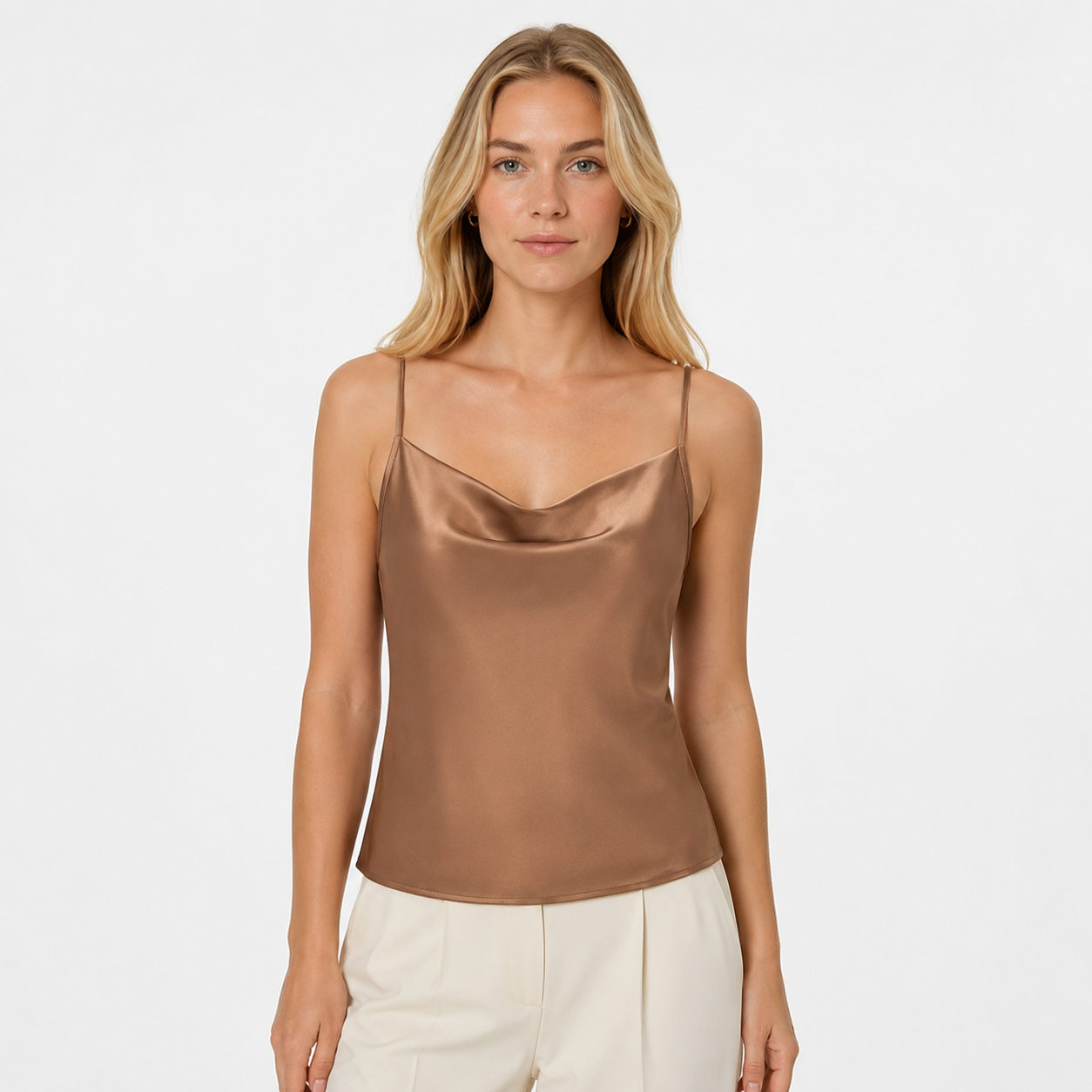 Hvit Satin Camitopp til Dame – Silkemyk Sommer Singlet med Stropper – KHAKI