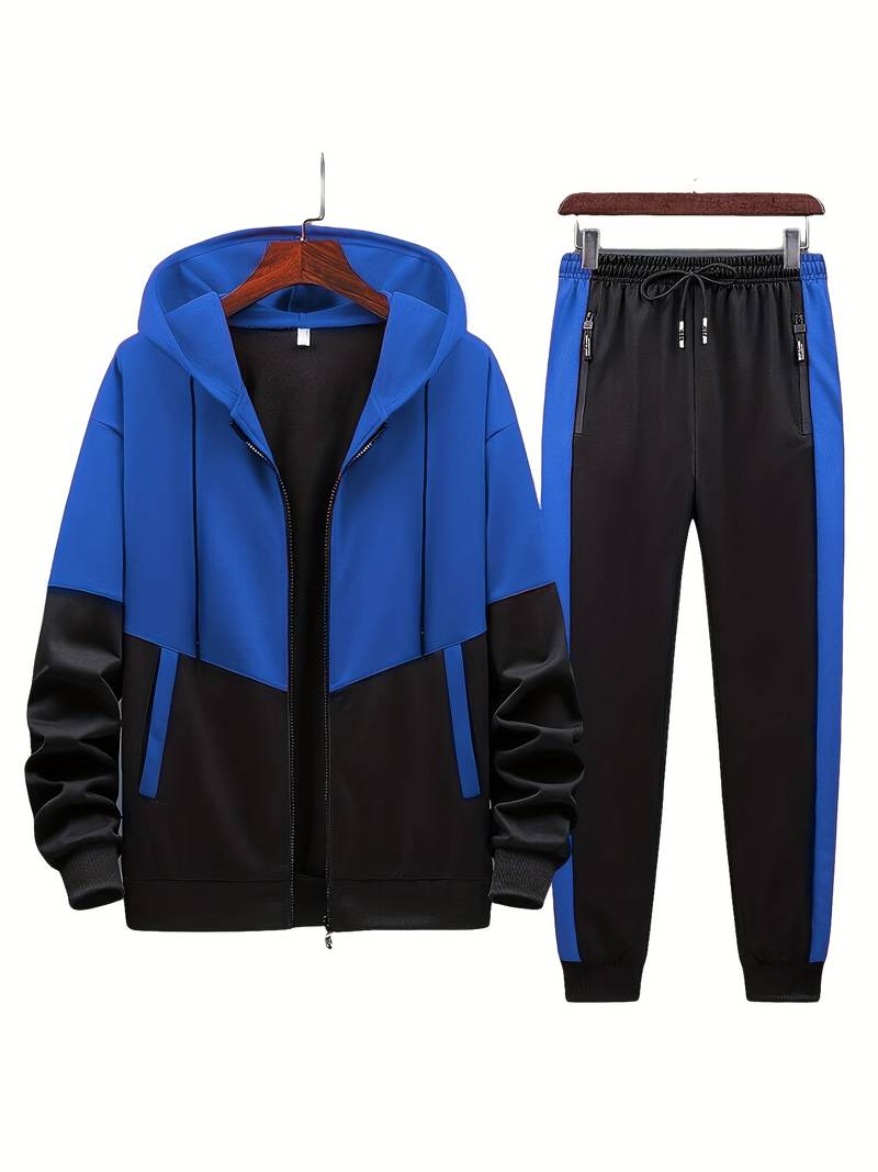 Sett med jakke med hette og joggebukse