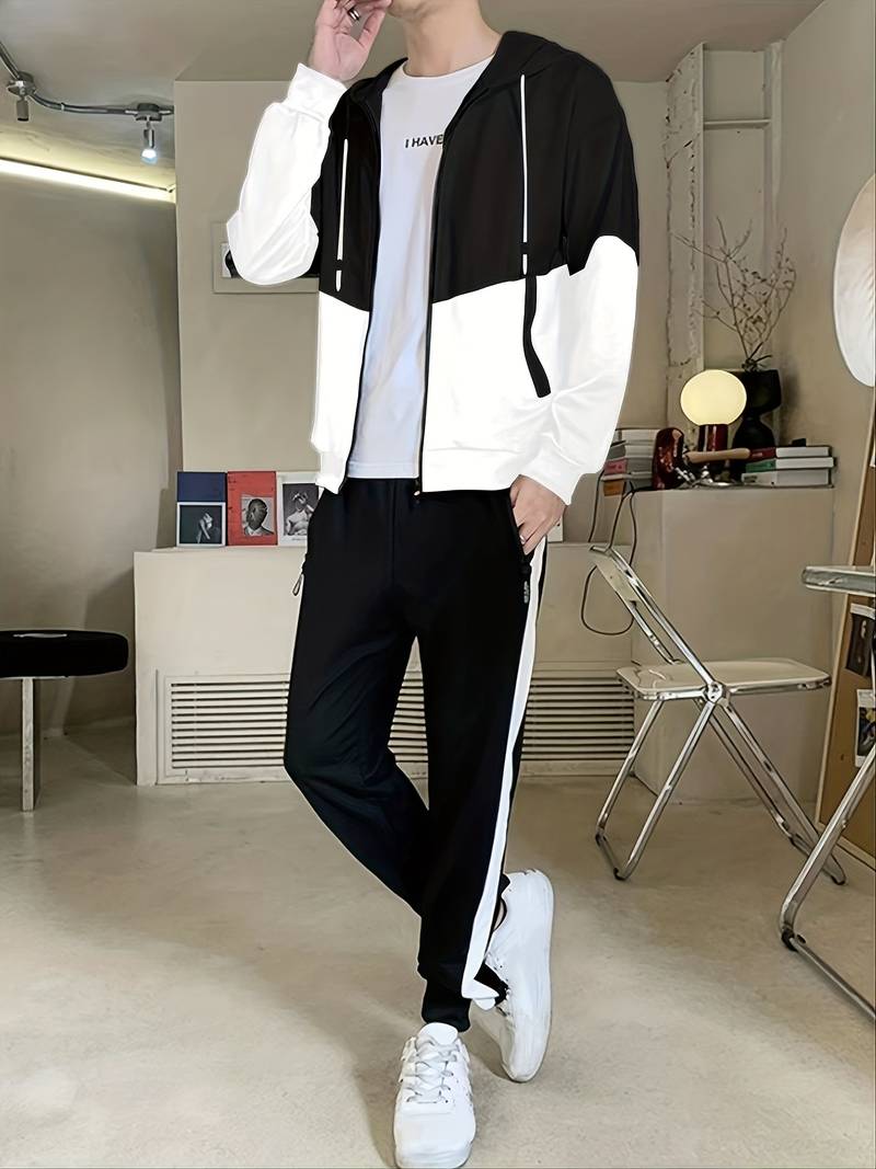 Sett med jakke med hette og joggebukse