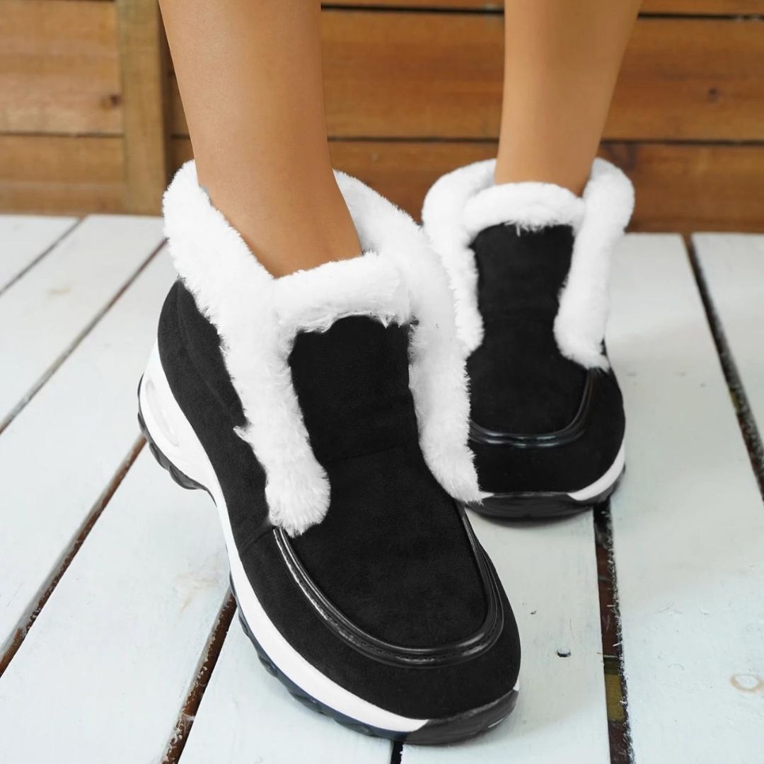 Elegant fôret ankelstøvel med koselige detaljer