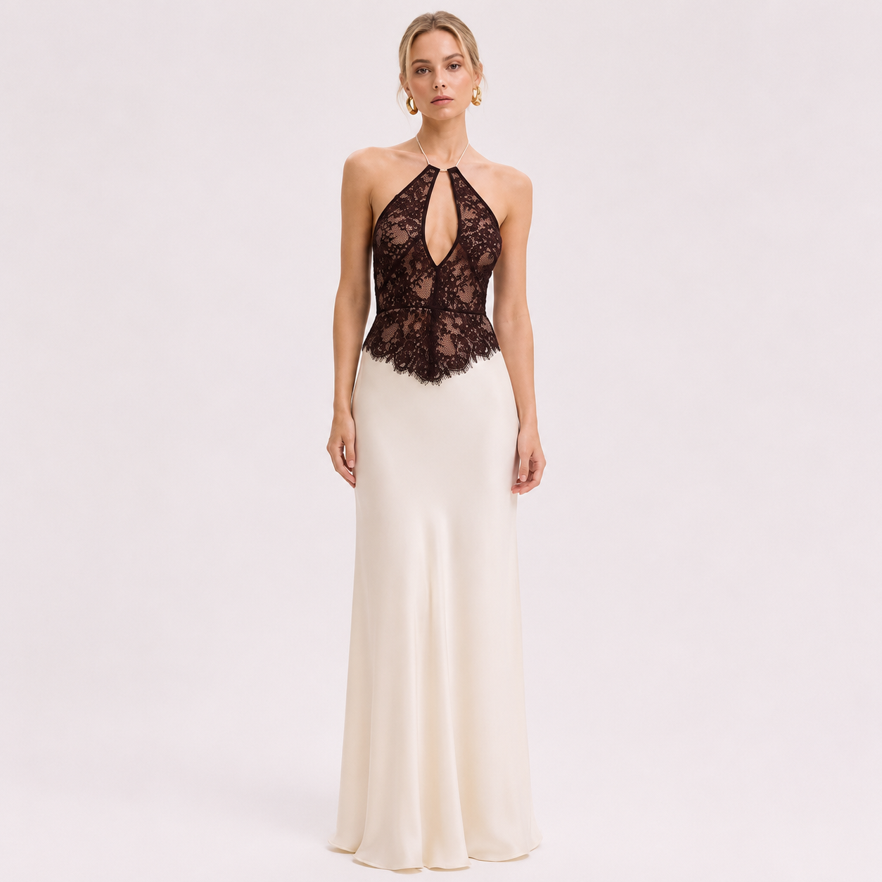 Elegant Maxikjole til Dame | Satengkjole med Halterneck og Blondedetaljer – Hvit
