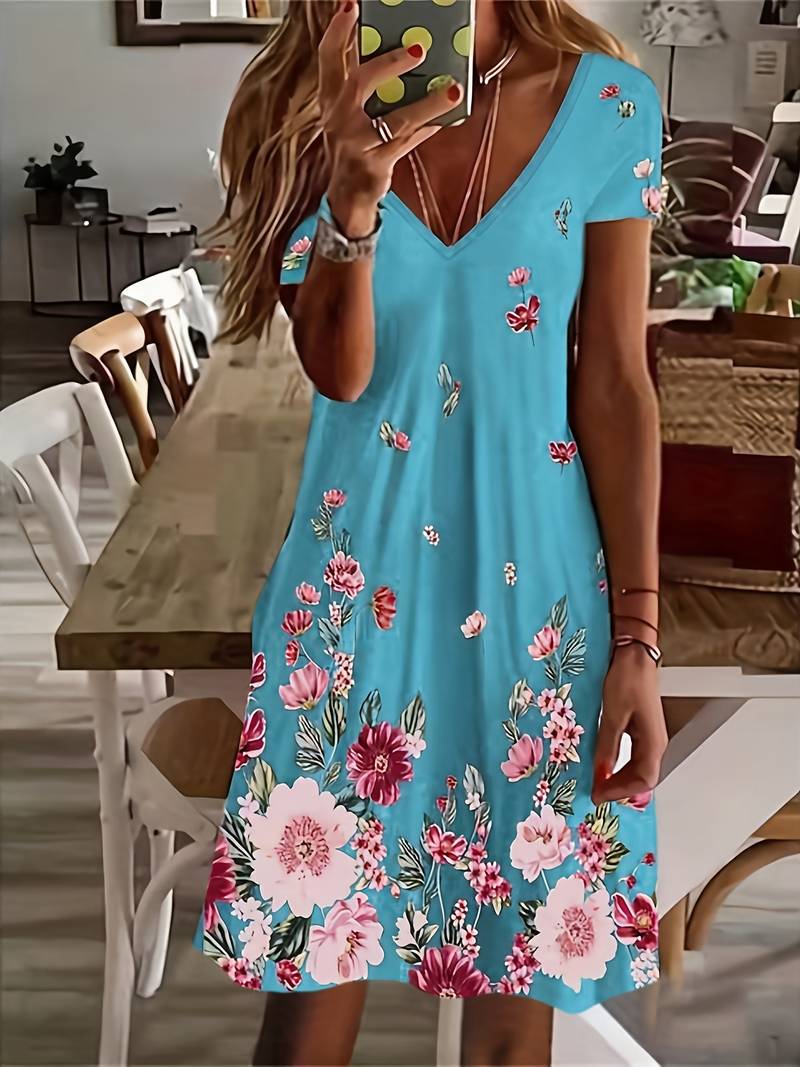 Kortermet kjole med blomstertrykk
