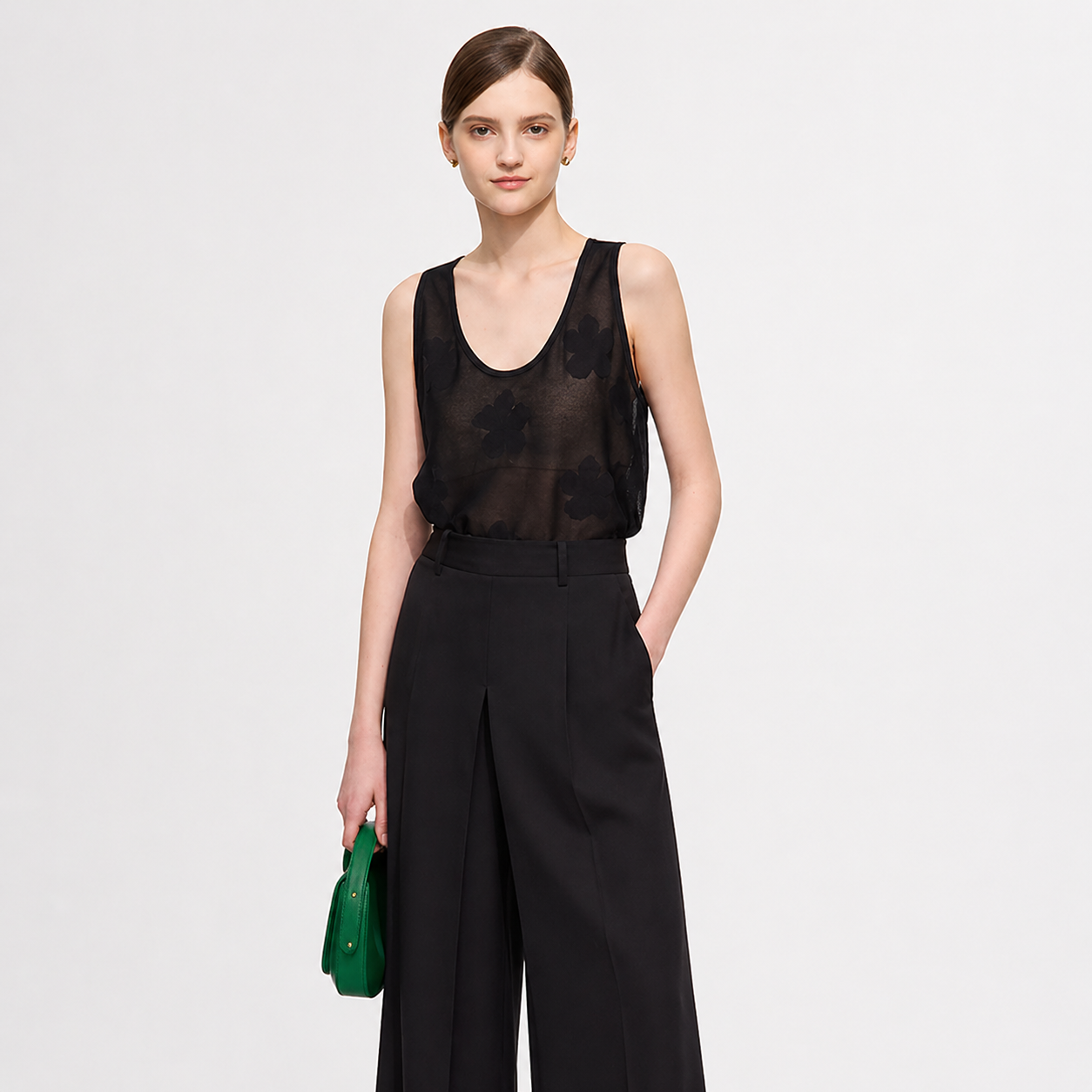 Strikket Camisole til Dame – U-hals & Elegant Sommer Basic