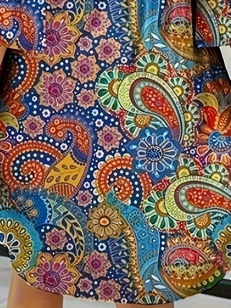 Sexy paisleykjole med rund utringning