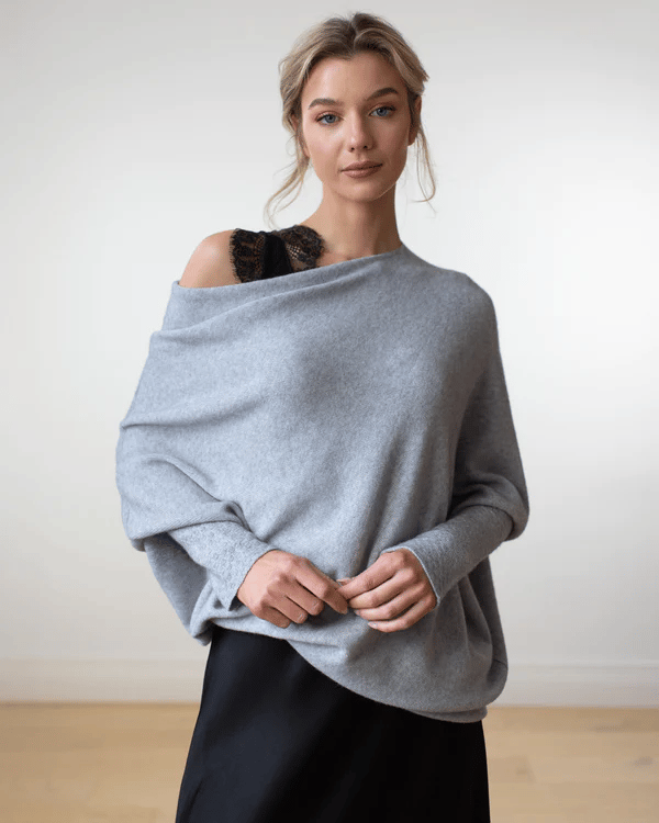 Quintra | Komfortabel genser med elegant kant på skulderen