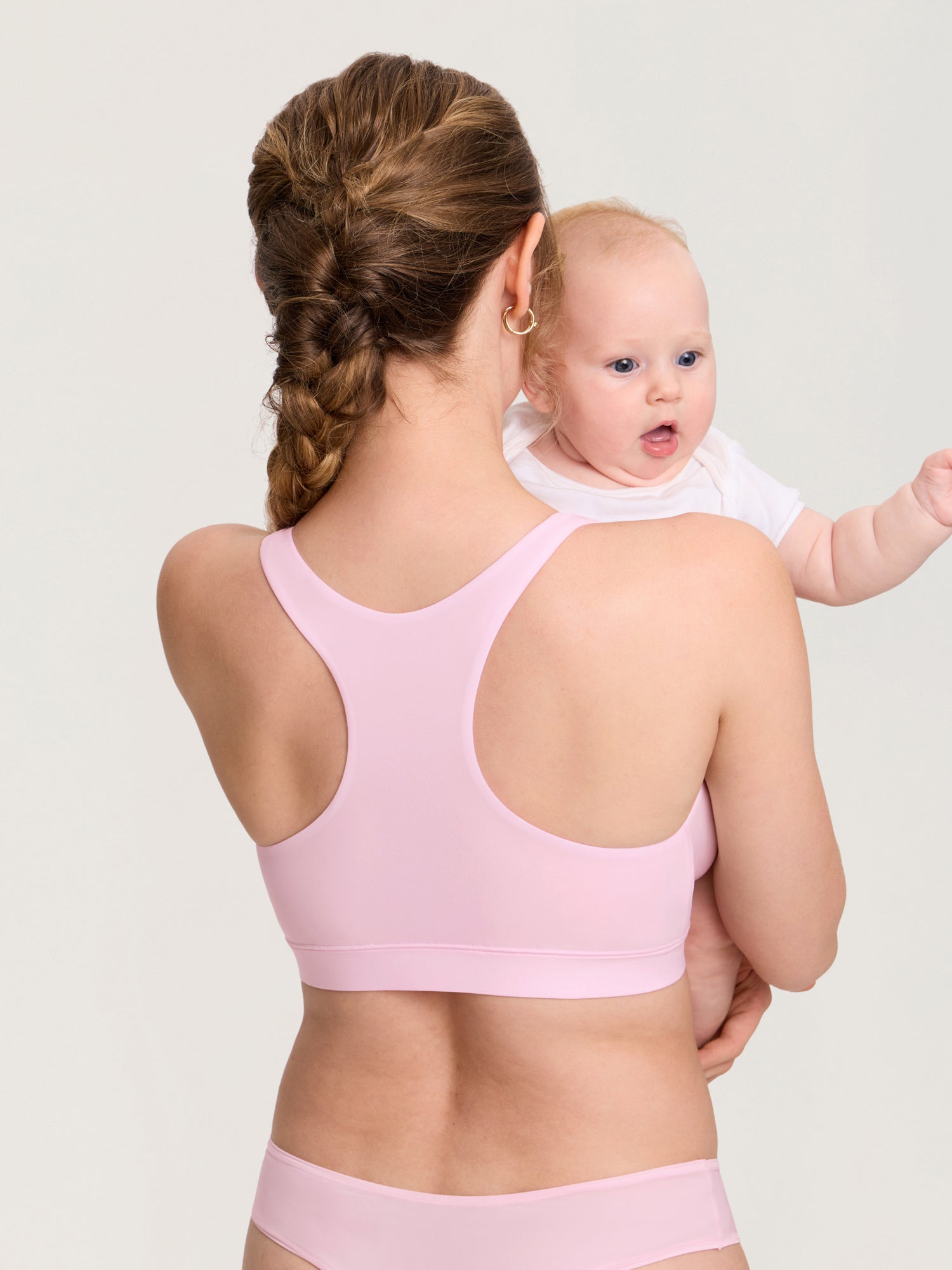 Ammebh med racerback og omslag – sømløs ammebralette Inbarely®