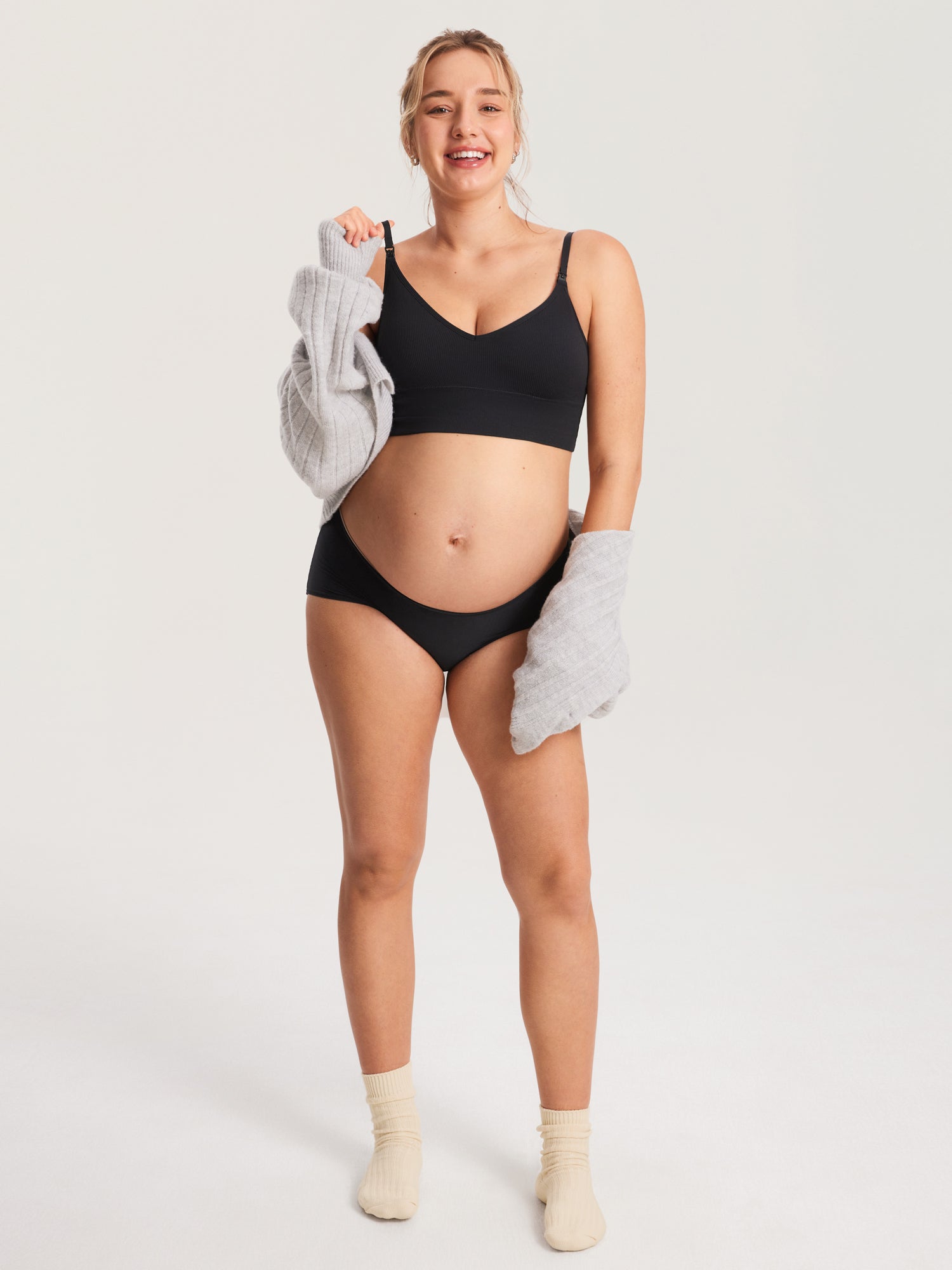 Ammebralette i ribbestrikk med V-hals – ammebh uten bøyle