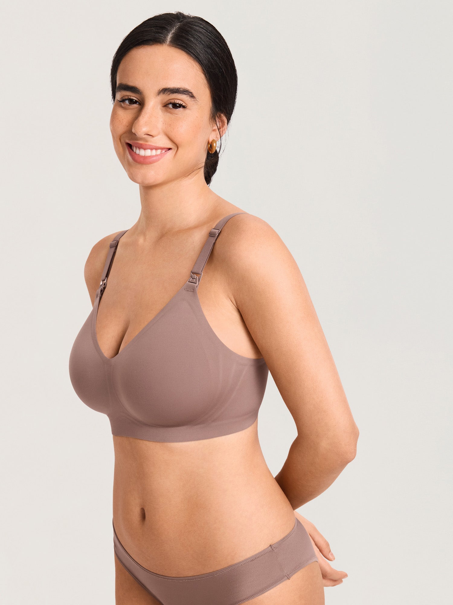 Sømløs ammebh uten bøyle med silikonstriper – amme-BH med innlegg