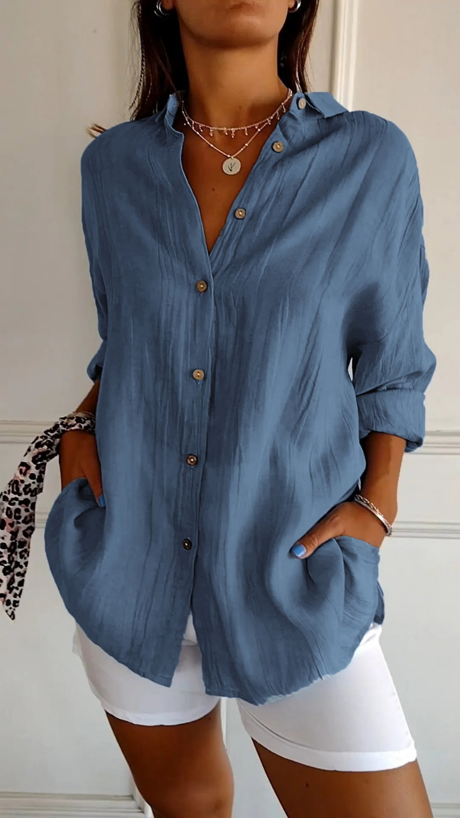 Bea | Oversized skjorte i lin med krage og knappefront
