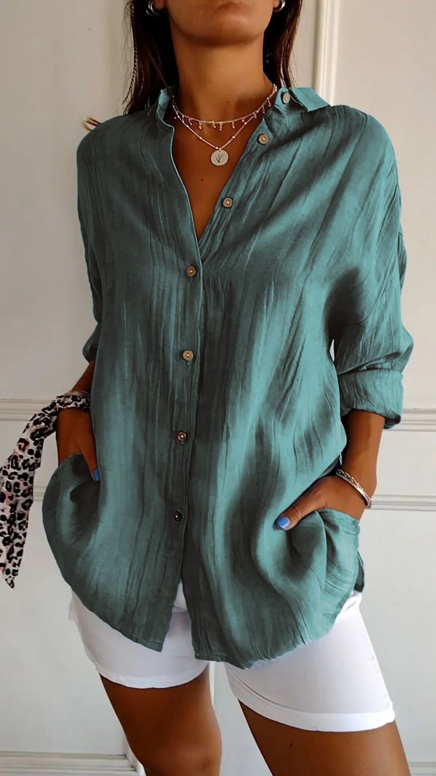 Bea | Oversized skjorte i lin med krage og knappefront