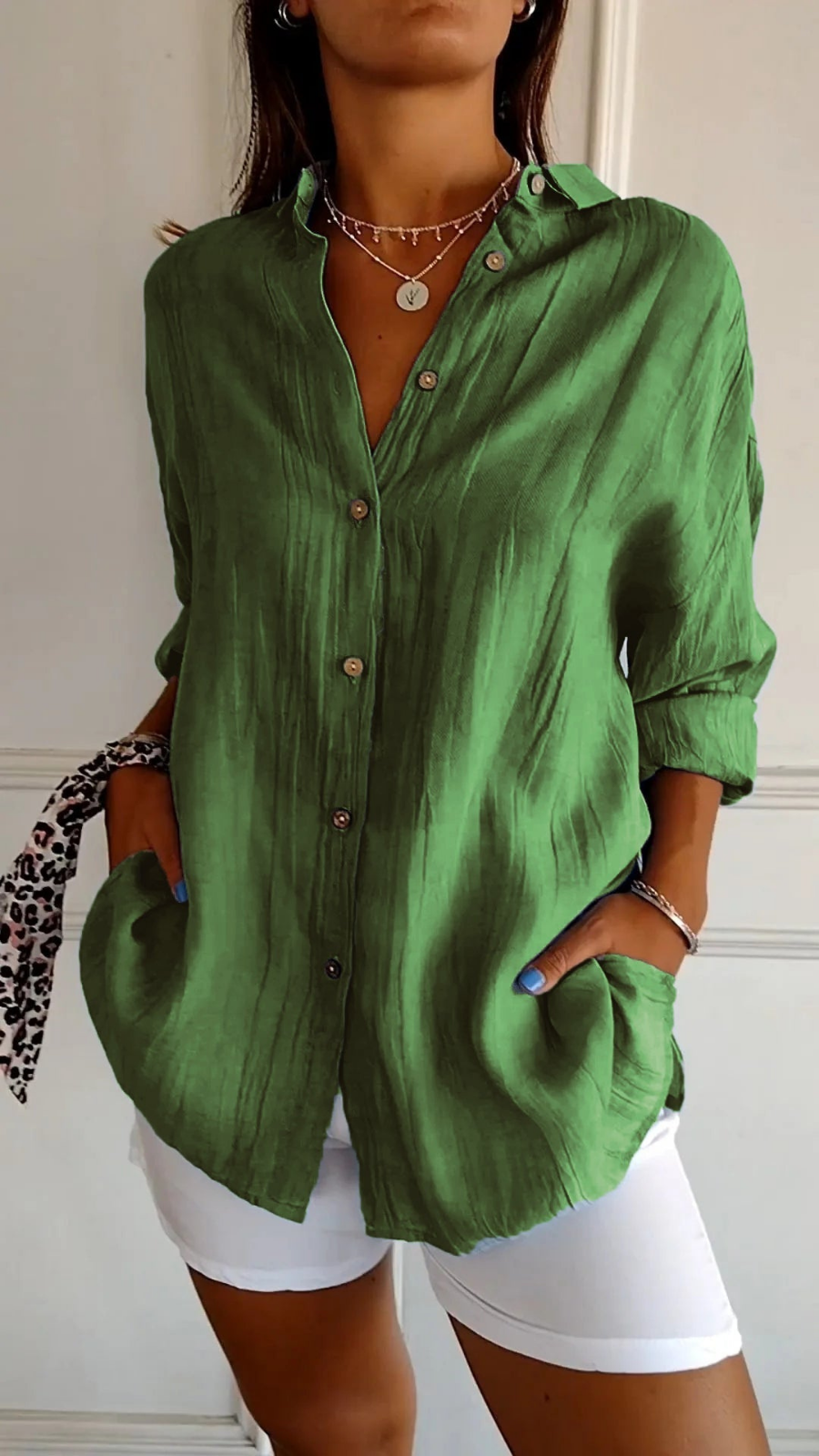 Bea | Oversized skjorte i lin med krage og knappefront