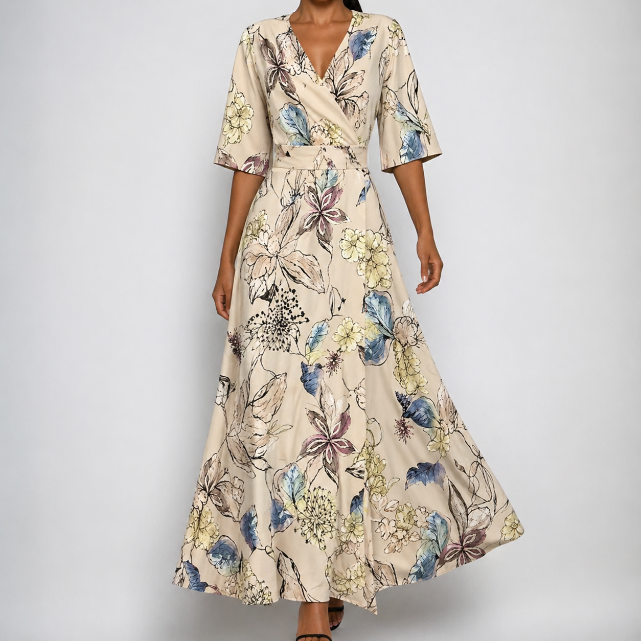 Celeste | Beltet maxikjole i sateng med blomstret omslags-V-hals – Beige