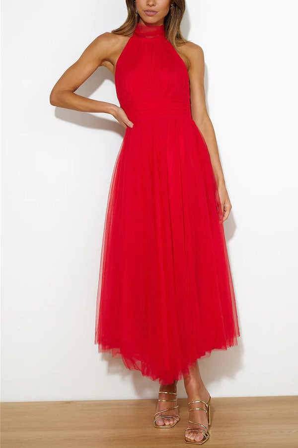 Celestia | A-formet midikjole i chiffonmesh med halterneck og rynket liv