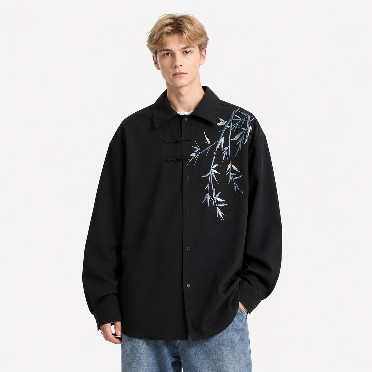 Brodert Skjorte til Herre – Oversized Kortermet Skjorte med Blomstermotiv