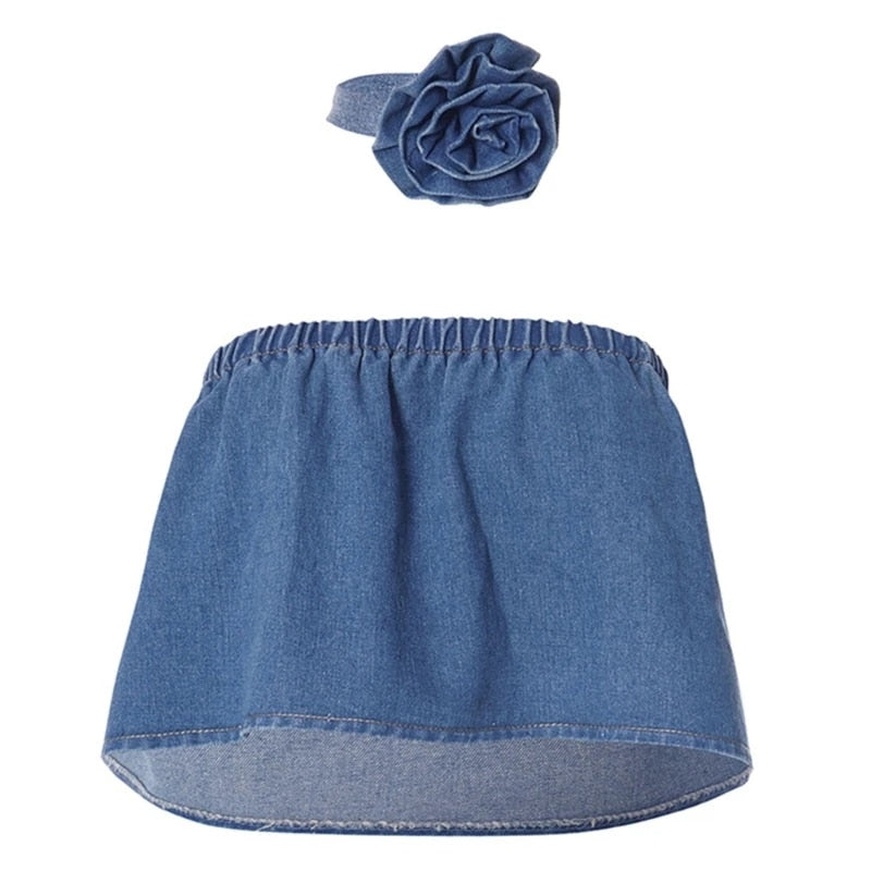 Bandeautopp i denim med blomstret choker