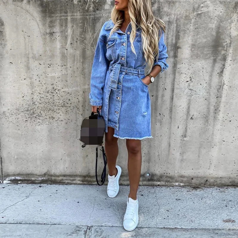 Lang, enkelbrystet kjole med lommer i denim
