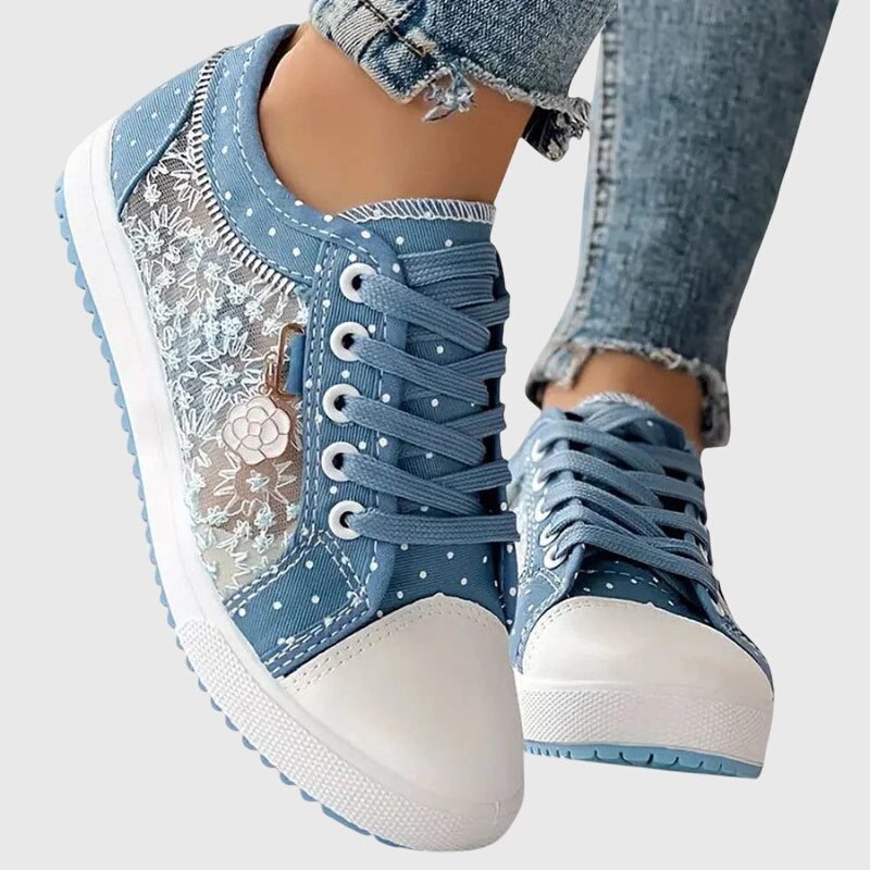 Dottie | Pustende sneakers i lerret med prikkemønster og snøring