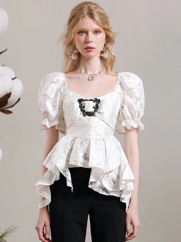 Slankende kortermet bluse