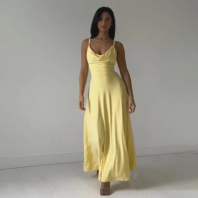 Elegant maxikjole med draperinger