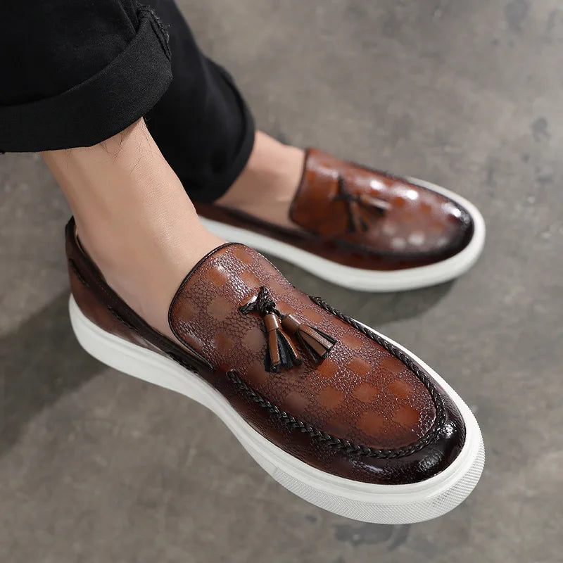 Loafers i britisk stil med dusker