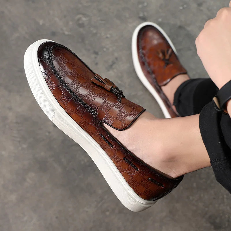 Loafers i britisk stil med dusker