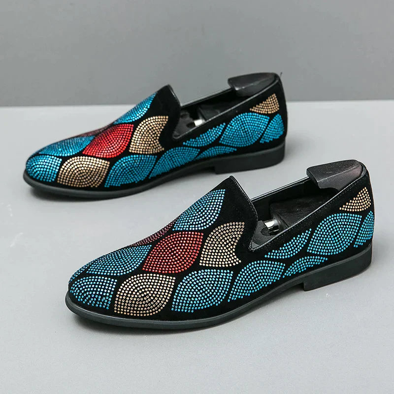 Moderne tøfler med geometrisk mønster