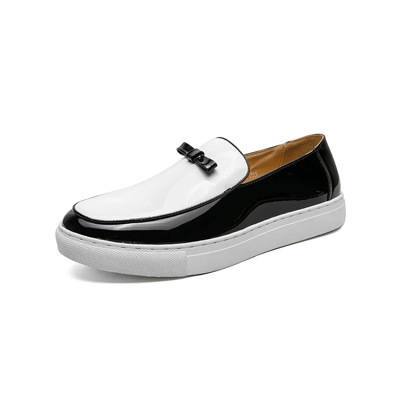 Fasjonable loafers i tofarget design med spenne