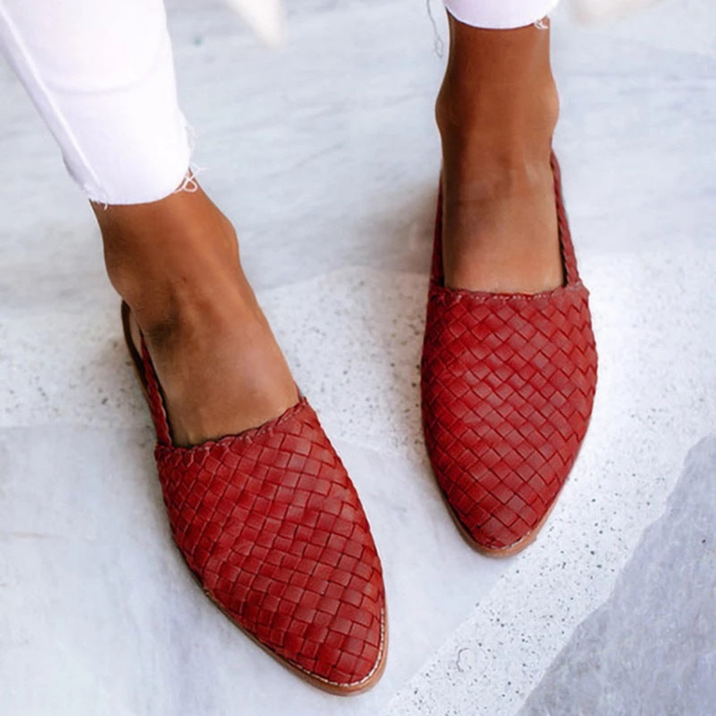 Kessa | Flate slingback-sandaler i vevd skinn med spiss tå
