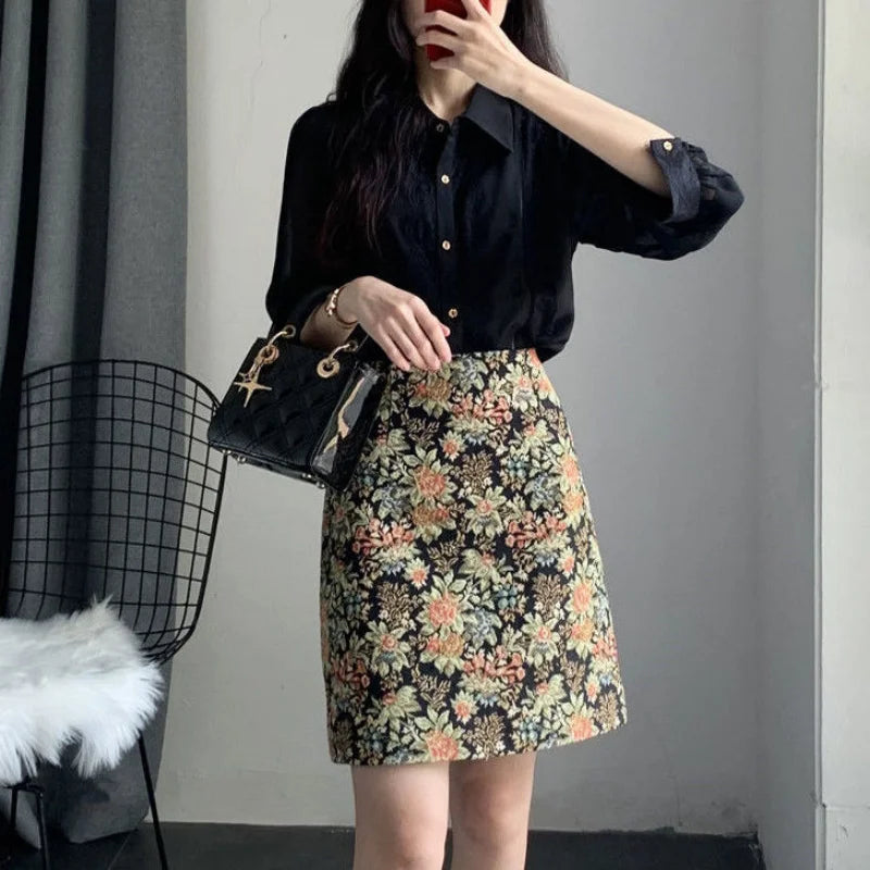 Blomstrete retroskjørt