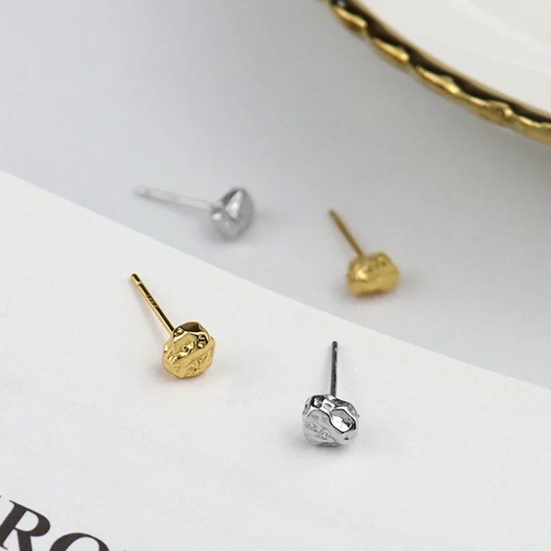 Øredobber i støpt gull